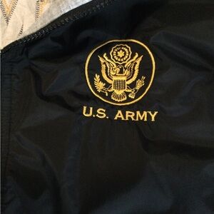🎄🎅U.S. Army Man Black Jacket with Gold Emblem